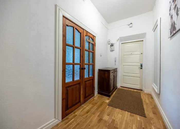 아파트 Center, High Ceilings, 75m2 2br Free Parking