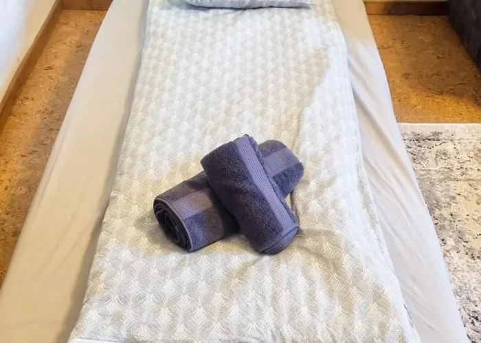 Center, High Ceilings, 75m2 2br Free Parking タリン