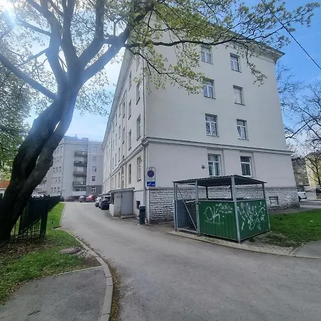 Apartment Center, High Ceilings, 75m2 2br Free Parking Reval