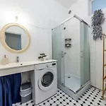 Center, High Ceilings, 75m2 2br Free Parking Apartamento Talin