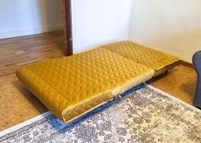 Center, High Ceilings, 75m2 2br Free Parking Appartement *